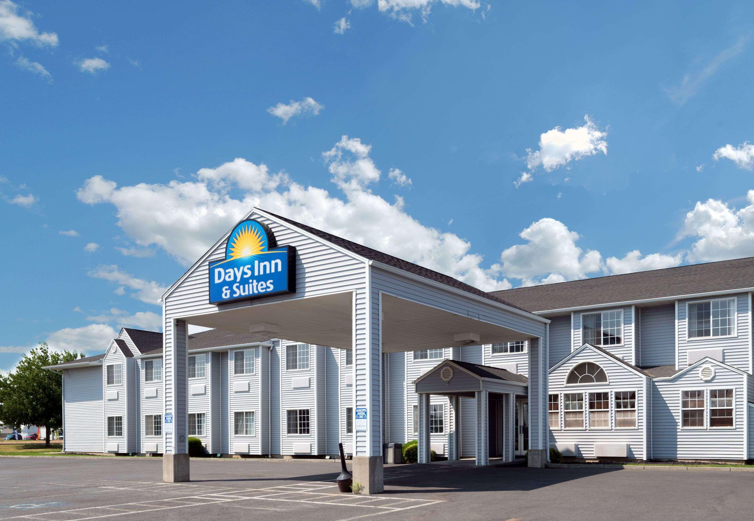 Days Inn & Suites By Wyndham Spokane Airport Airway Heights Εξωτερικό φωτογραφία