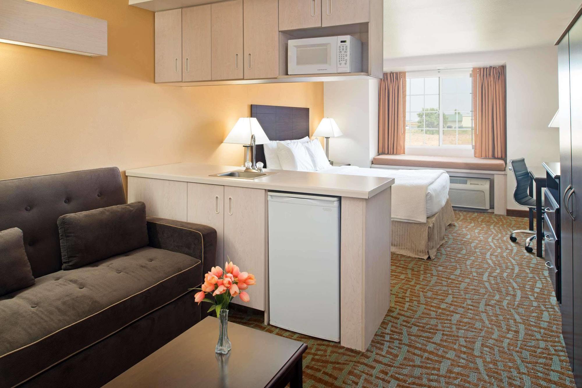 Days Inn & Suites By Wyndham Spokane Airport Airway Heights Εξωτερικό φωτογραφία