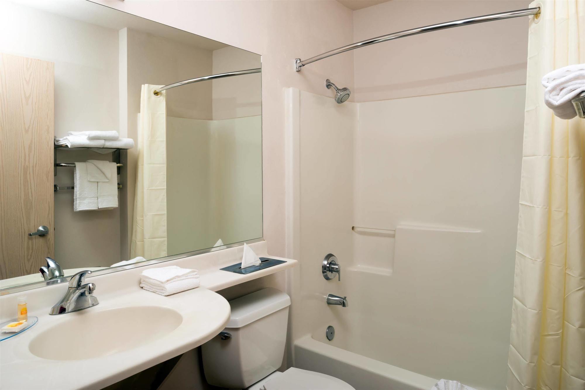 Days Inn & Suites By Wyndham Spokane Airport Airway Heights Εξωτερικό φωτογραφία